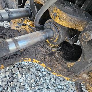 John Deere 410J Hydraulic Cylinder