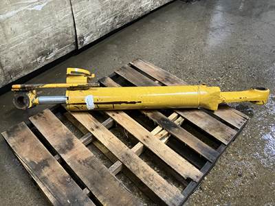 John Deere 444A Hydraulic Cylinder