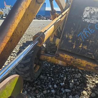 John Deere 500C Hydraulic Cylinder