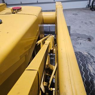 John Deere 510 Hydraulic Cylinder