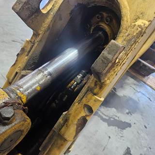 John Deere 510D Hydraulic Cylinder