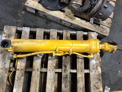 John Deere 544G Hydraulic Cylinder