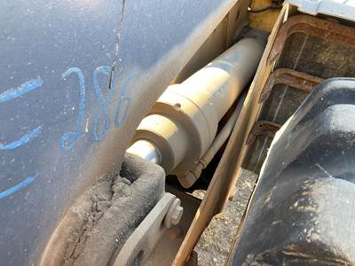 John Deere 544J Hydraulic Cylinder