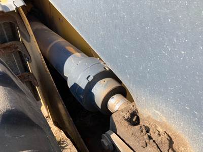 John Deere 544J Hydraulic Cylinder