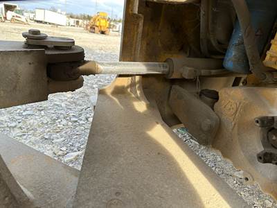 John Deere 544J Hydraulic Cylinder