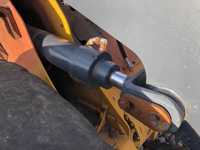 John Deere 544K Hydraulic Cylinder