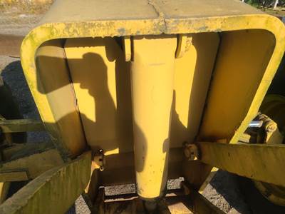 John Deere 570A Hydraulic Cylinder