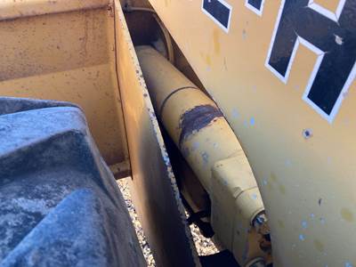 John Deere 624E Hydraulic Cylinder