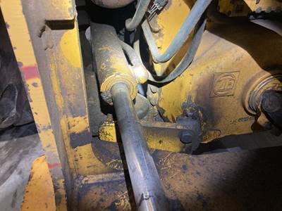 John Deere 624H Hydraulic Cylinder