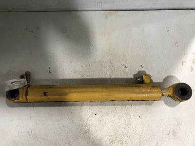 John Deere 624K Hydraulic Cylinder