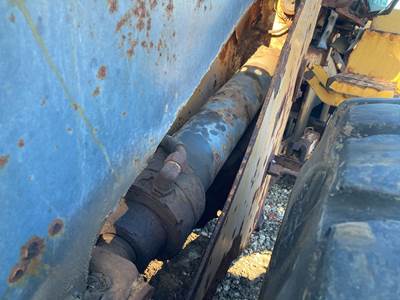 John Deere 624K Hydraulic Cylinder