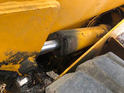 John Deere 644B Hydraulic Cylinder