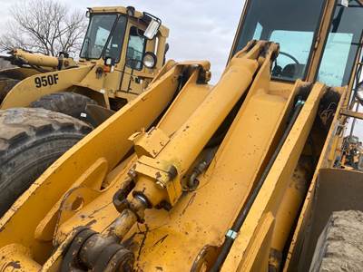 John Deere 644C Hydraulic Cylinder