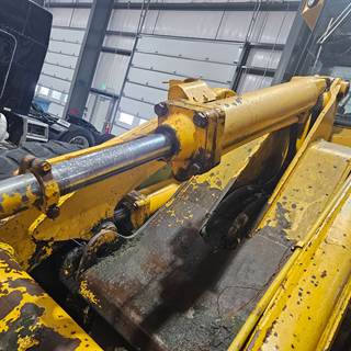 John Deere 644C Hydraulic Cylinder