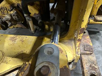 John Deere 644H Hydraulic Cylinder