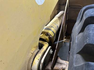 John Deere 644H Hydraulic Cylinder