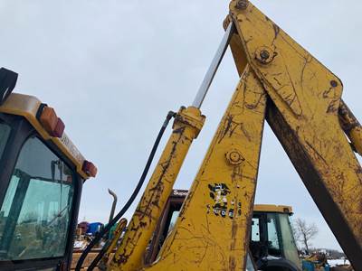 John Deere 710B Hydraulic Cylinder