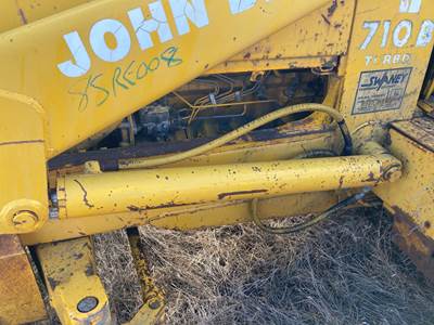 John Deere 710B Hydraulic Cylinder
