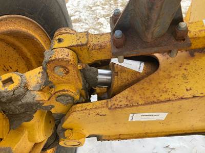 John Deere 770 Hydraulic Cylinder