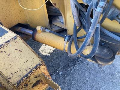 John Deere 770CH Hydraulic Cylinder