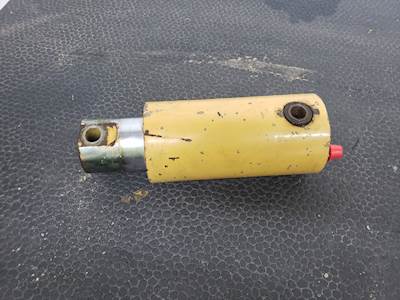John Deere 8875 Hydraulic Cylinder