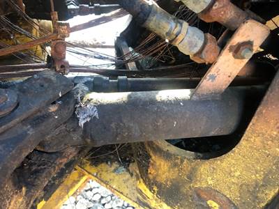 Komatsu WA180-3PT Hydraulic Cylinder
