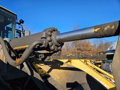 Komatsu WA450-5L Hydraulic Cylinder