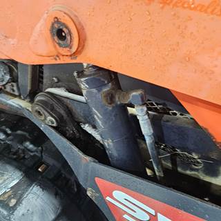 Kubota SVL75-2 Hydraulic Cylinder