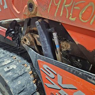 Kubota SVL75-2 Hydraulic Cylinder