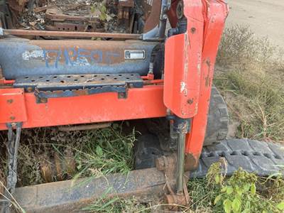 Kubota SVL95-2S Hydraulic Cylinder