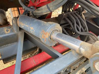 Moffett M5500 Hydraulic Cylinder