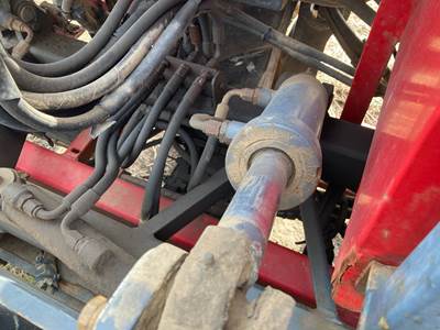 Moffett M5500 Hydraulic Cylinder