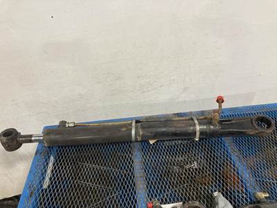 New Holland L175 Hydraulic Cylinder