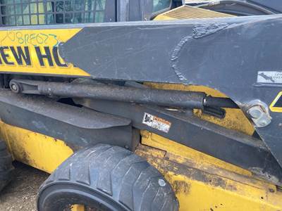 New Holland L185 Hydraulic Cylinder
