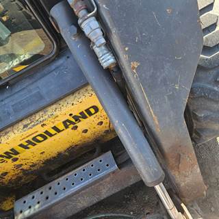 New Holland L185 Hydraulic Cylinder