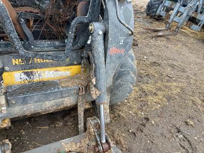 New Holland L228 Hydraulic Cylinder