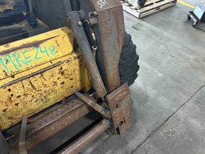 New Holland L865 Hydraulic Cylinder