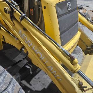 New Holland LB75B Hydraulic Cylinder