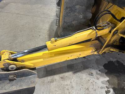 New Holland LB75B Hydraulic Cylinder