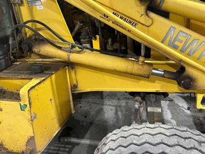 New Holland LB75B Hydraulic Cylinder