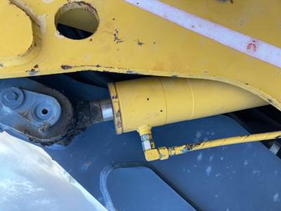 New Holland LM850 Hydraulic Cylinder