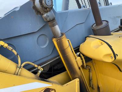 New Holland LM850 Hydraulic Cylinder
