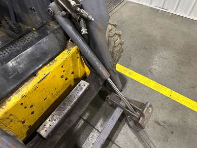 New Holland LS170 Hydraulic Cylinder