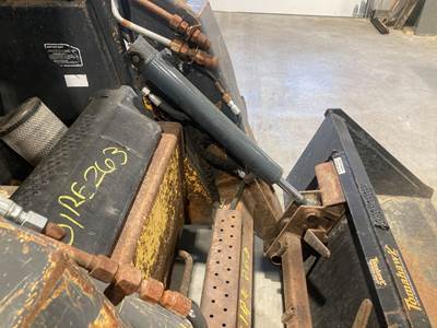 New Holland LS180 Hydraulic Cylinder