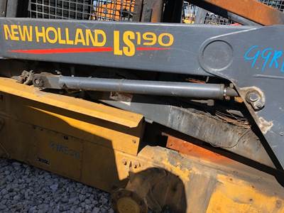 New Holland LX985 Hydraulic Cylinder