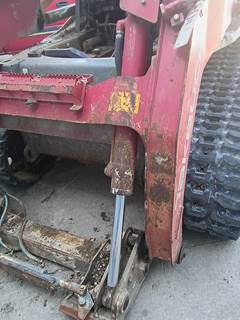 Takeuchi TL12R2 Hydraulic Cylinder for a Takeuchi TL12R-2
