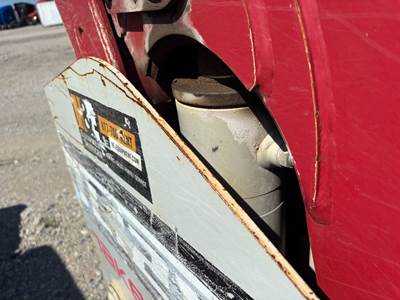 Takeuchi TL12V2 Hydraulic Cylinder for a Takeuchi TL12V-2