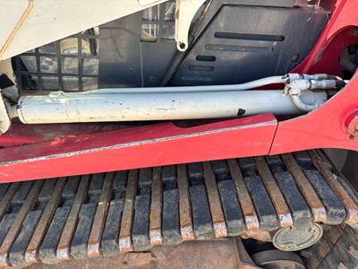 Takeuchi TL140 Hydraulic Cylinder