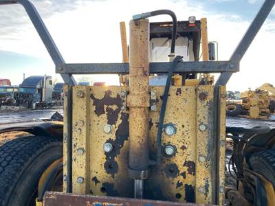 Volvo G746B Hydraulic Cylinder