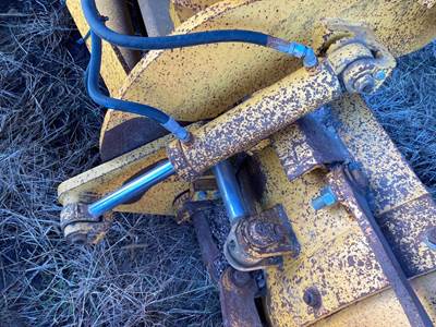 Volvo G746B Hydraulic Cylinder